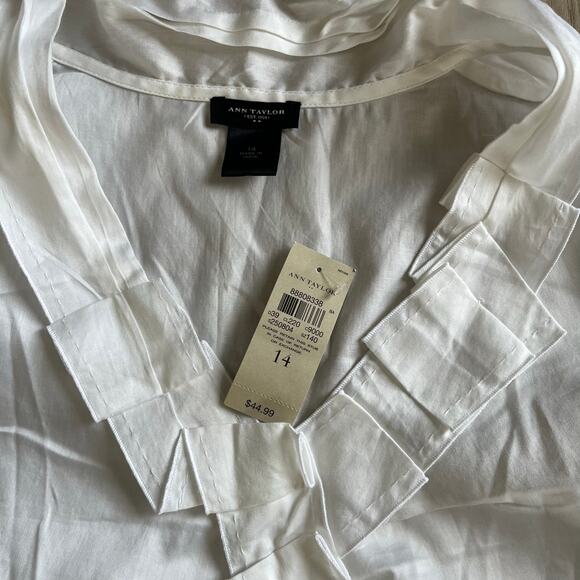 Ann Taylor Women’s White Ruffle Neck Blouse Size 14 - Picture 3 of 6